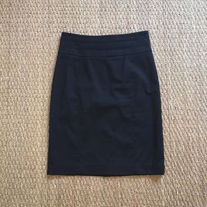 Black H&M pencil skirt size 8